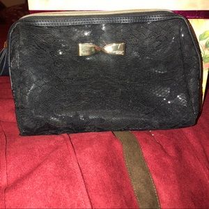 🌼Victoria’s Secret Black Lace Makeup Bag